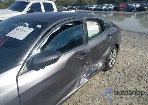 2018 Honda Civic Lx z USA, uszkodzony, nr VIN 19XFC2F57JE018570